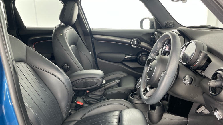 MINI Hatchback 2.0 Cooper S Exclusive Premium Plus 5dr Auto Petrol Hatchback